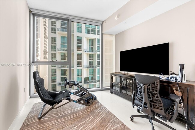 Building Photo - 300 Biscayne Blvd Way