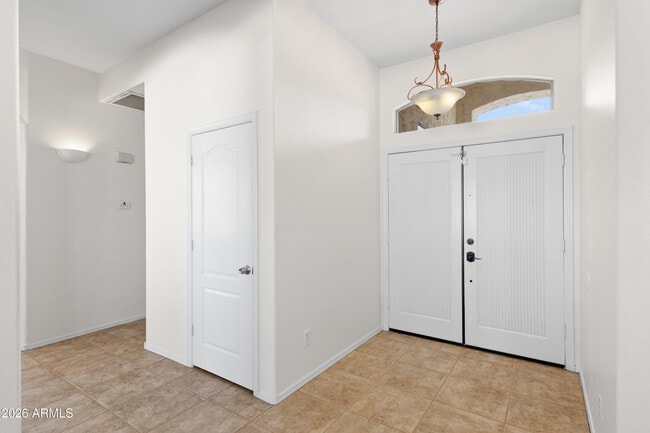 Building Photo - 6586 W Oraibi Dr