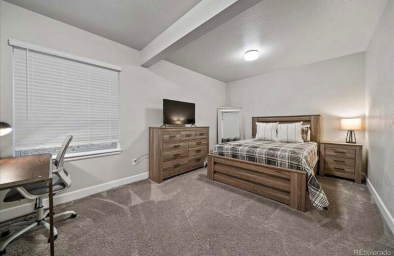 Building Photo - 6823 Sea Oats Dr