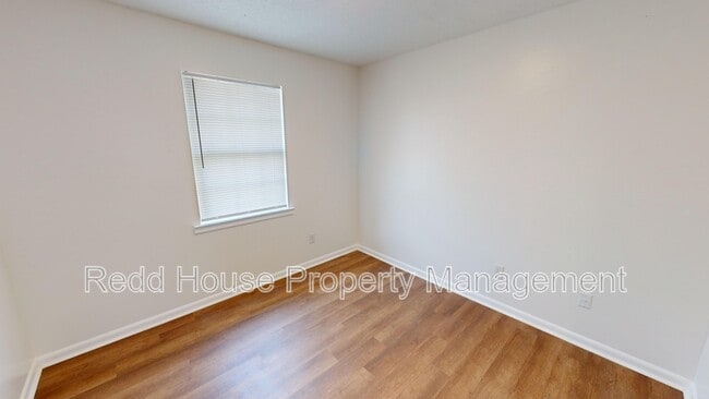 Building Photo - 204 Lowery St