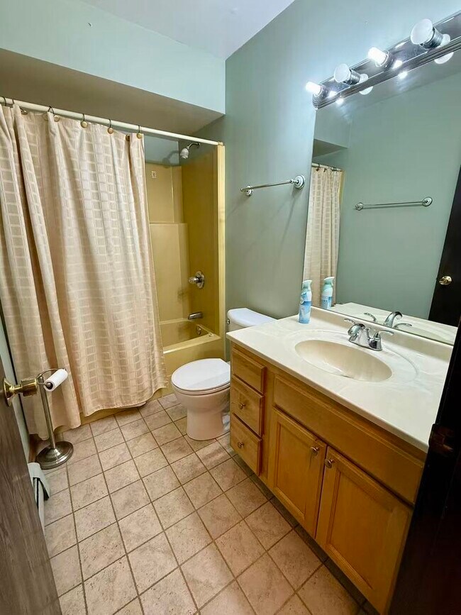 Building Photo - 413 Kiowa Cir