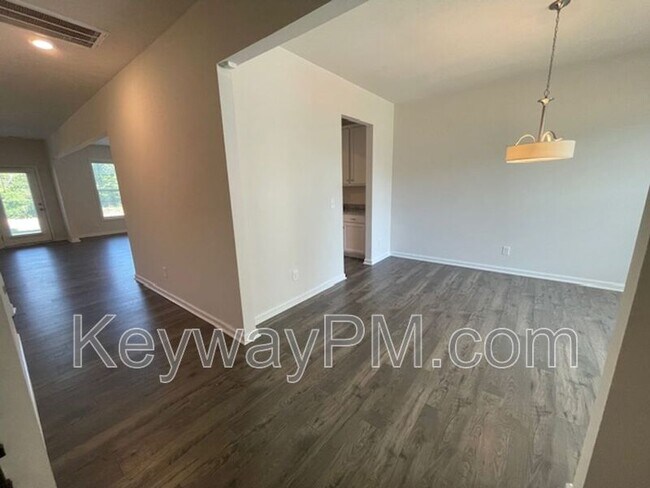 Building Photo - 6058 High Top Ln