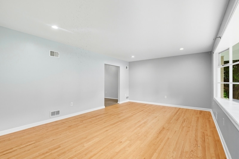 Building Photo - 13314 Vanessa Ave