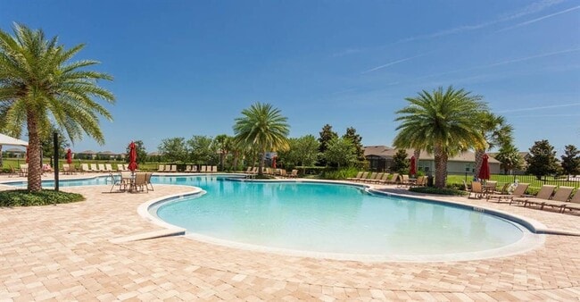Building Photo - 4890 Palmetto Park Dr