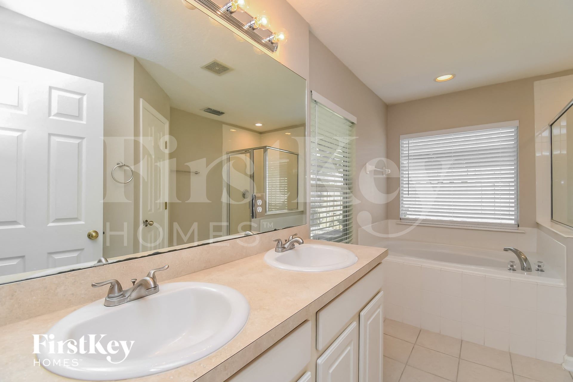 Building Photo - 2309 Aberford Ct
