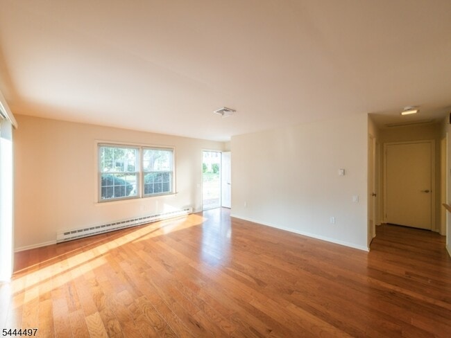 Building Photo - 227C Manchester Ln
