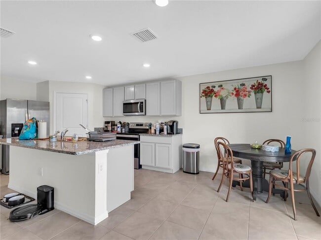 Building Photo - 16702 Carlton Pond St