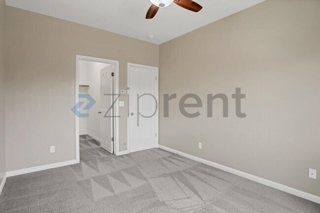 Building Photo - 10586 N Whitney Ave