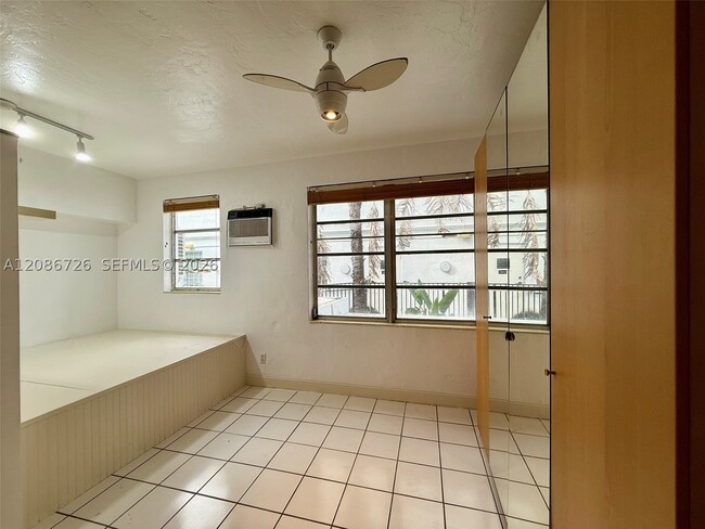Building Photo - 135 3rd St