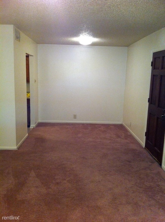 Building Photo - 1615 Wellerman Rd