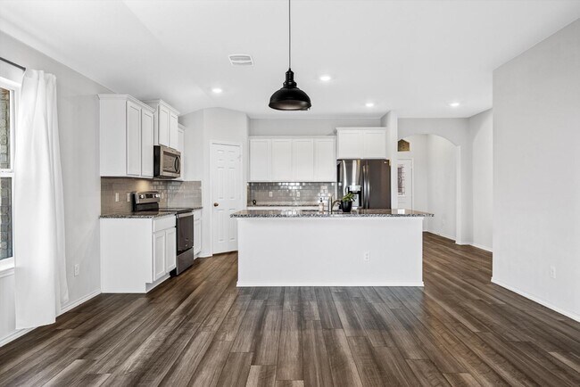 Building Photo - 11812 McCabe Dr