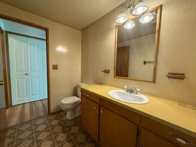 Building Photo - Cute Ashland Cottage | Two bedroom, two bath home | Available Now