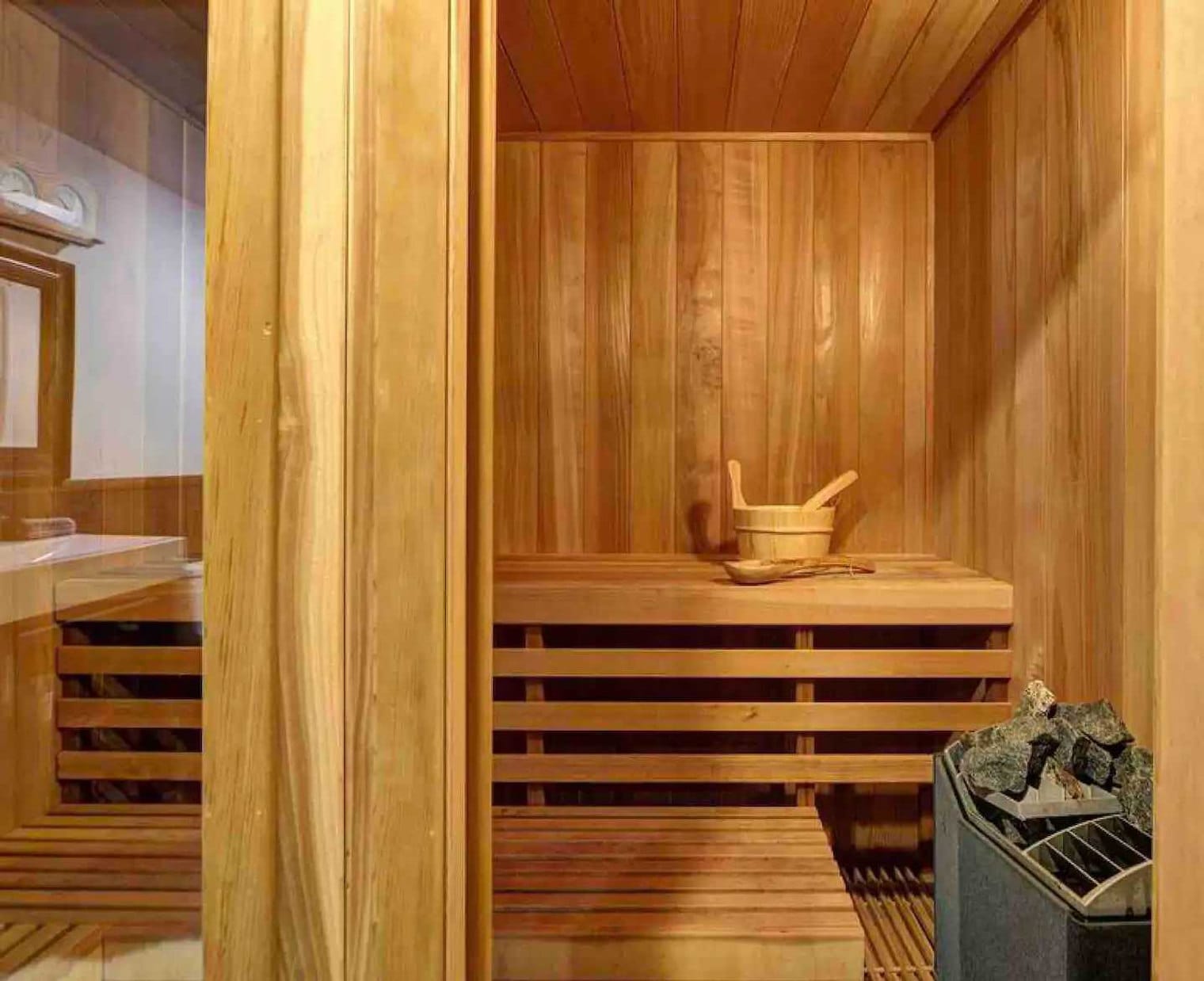 Building Photo - 19 Old School House Ln