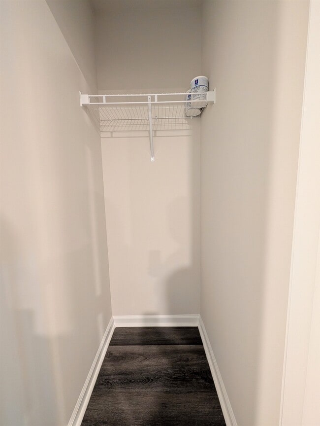 Building Photo - 632 Golden Resin Rd