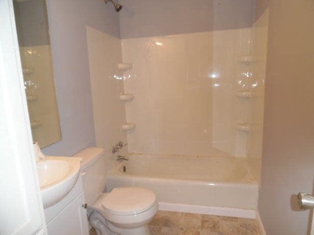 Building Photo - 2 BR 1 BA Duplex