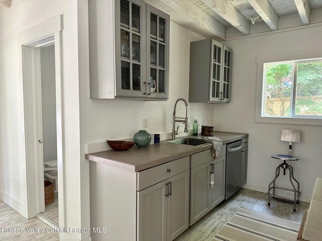 Building Photo - 5153 NY-9G