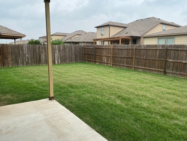 Building Photo - Coming Soon in Lake Pointe!