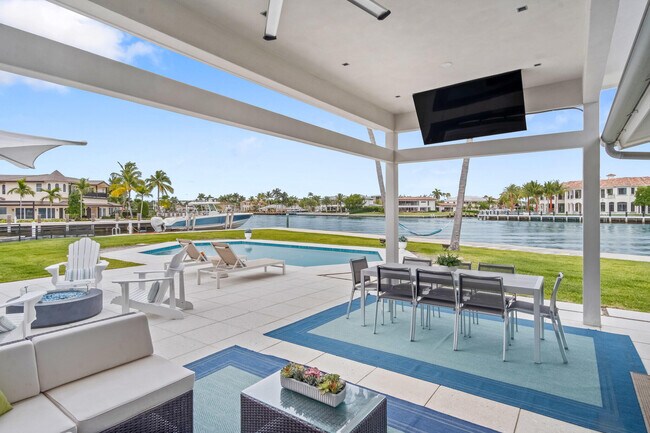 Building Photo - 35 Castle Harbor Isle Dr