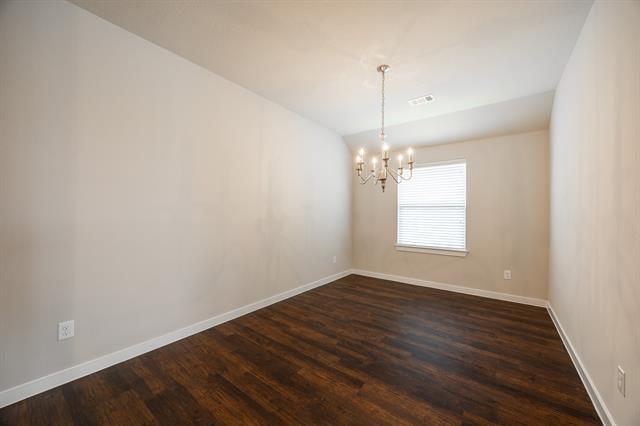 Building Photo - 1560 Kleberg Dr