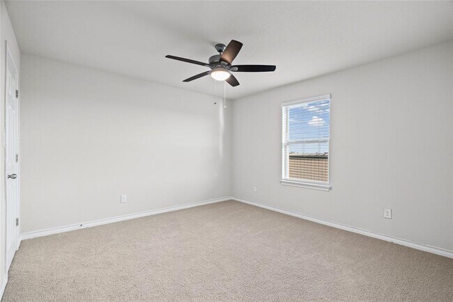 Building Photo - 7325 Loggia Pl