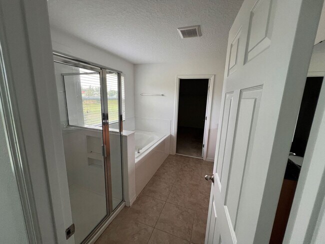 Building Photo - 1530 Stone Arrow Ct