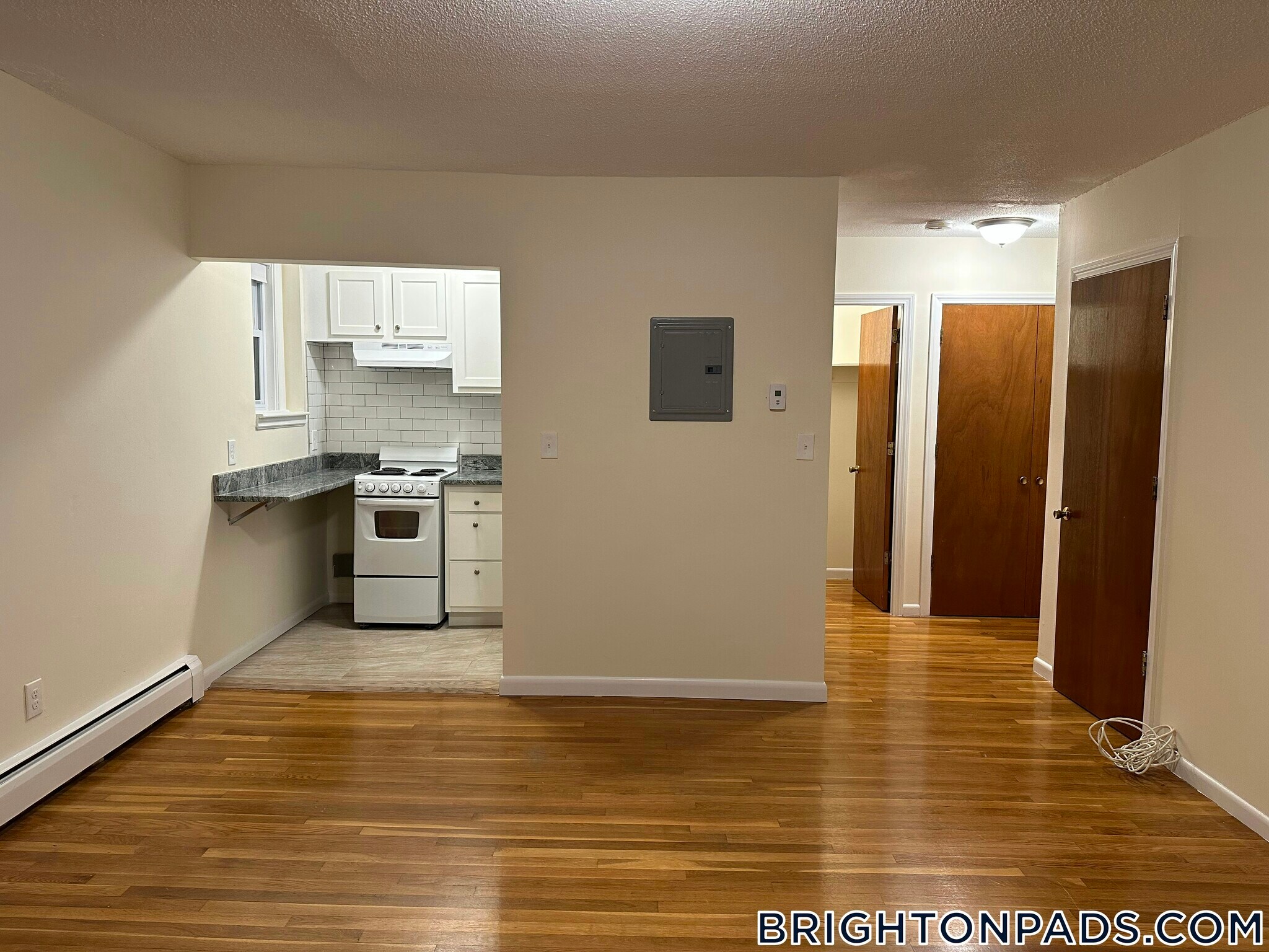 Building Photo - 2018 Commonwealth Ave