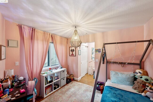 Building Photo - 2980 Park Blvd