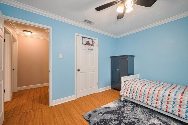 Building Photo - 14127 Britoak Ln