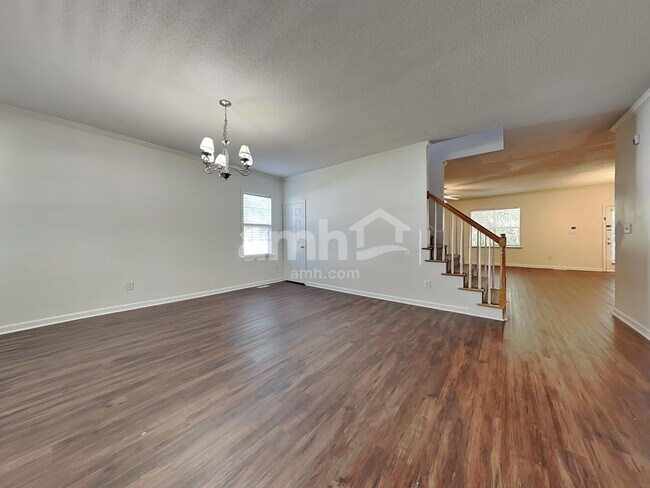 Building Photo - 134 Kimeo Way