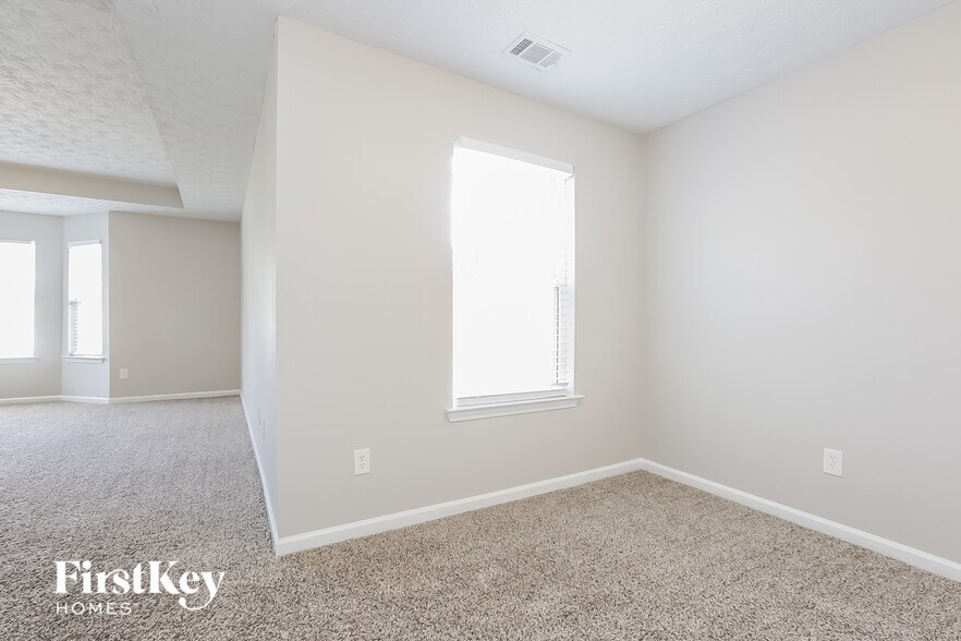 Building Photo - 528 Simpson Pl Dr