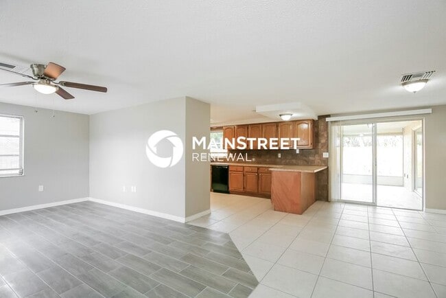 Building Photo - 7021 Moravian Dr