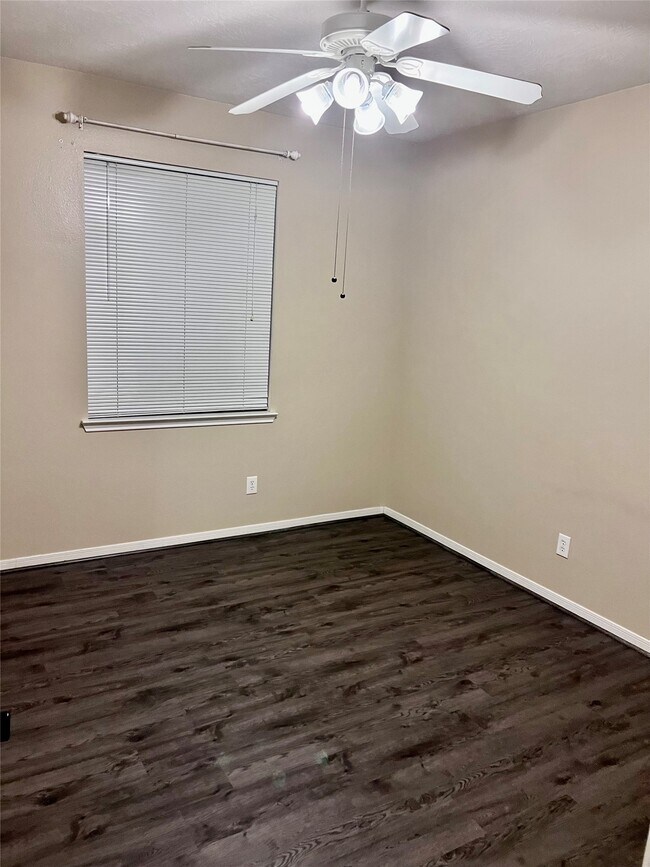 Building Photo - 5301 Carefree Dr