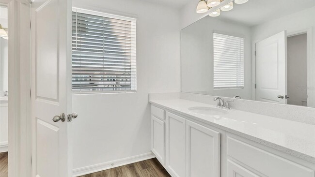 Building Photo - 1640 Sanibel Dr