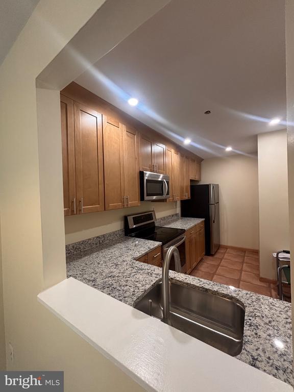 Building Photo - 10242 Ridgeline Dr