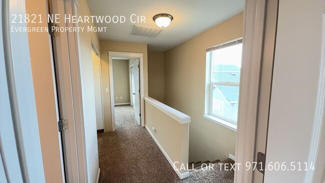 Building Photo - 21821 NE Heartwood Cir