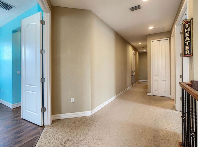 Building Photo - Luxury Living in Woodland Lakes Preserve: Fully-Furnished