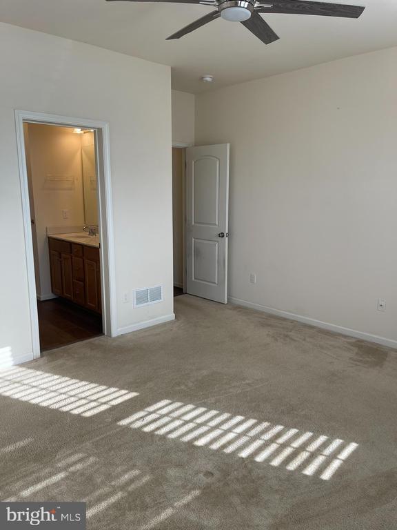 Building Photo - 241 Rossnakill Rd