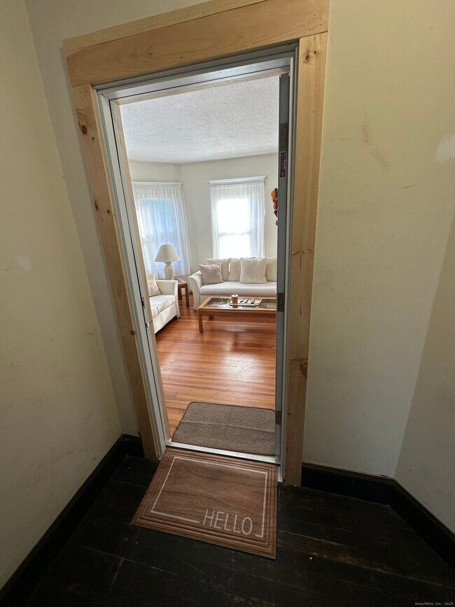 Building Photo - 220 Elliott Ave