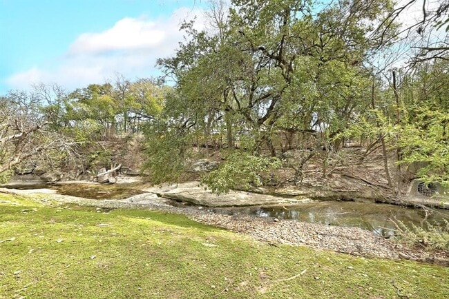 Building Photo - 1301 S 1st St