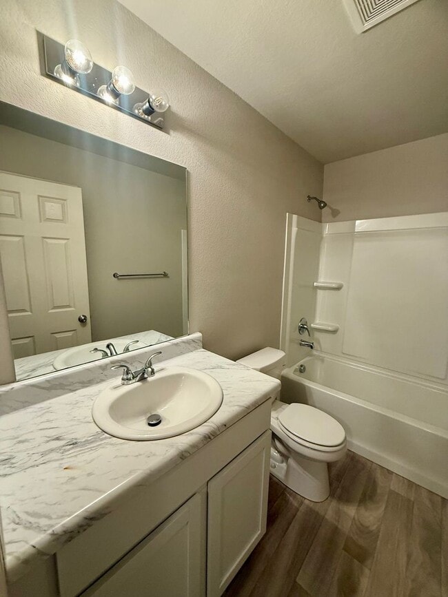 Building Photo - 3008 Emerald Pk Trl