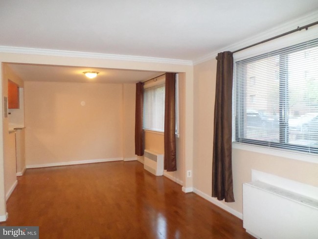 Building Photo - 2725 39th St NW