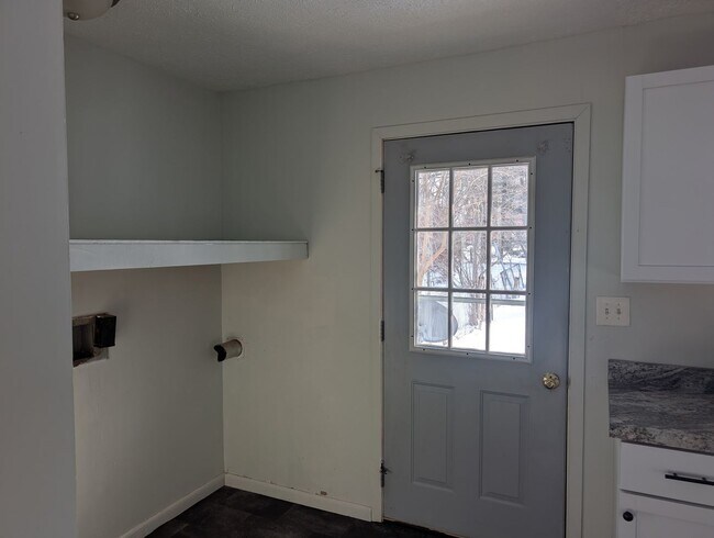 Building Photo - 57-63 John