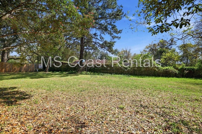 Building Photo - 16205 Seville Ct