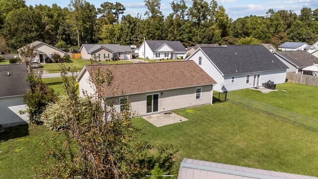 Building Photo - 131 Oakley Dr