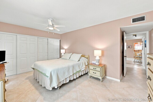 Building Photo - 14499 Canalview Dr