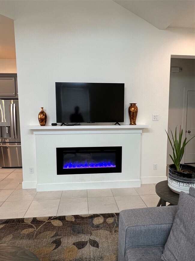 Building Photo - 4971 Carranza Ct