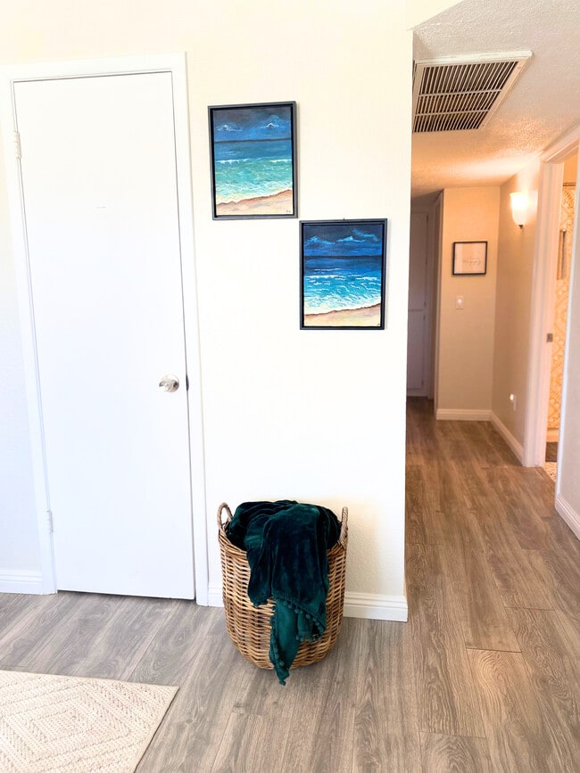 Building Photo - 1778 W 28th St