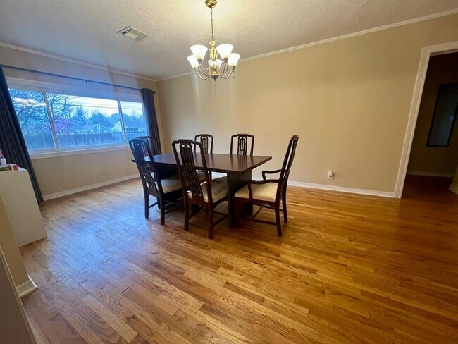 Building Photo - 526 Nebraska St