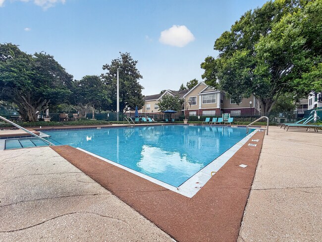 Building Photo - 13003 Plantation Park Cir