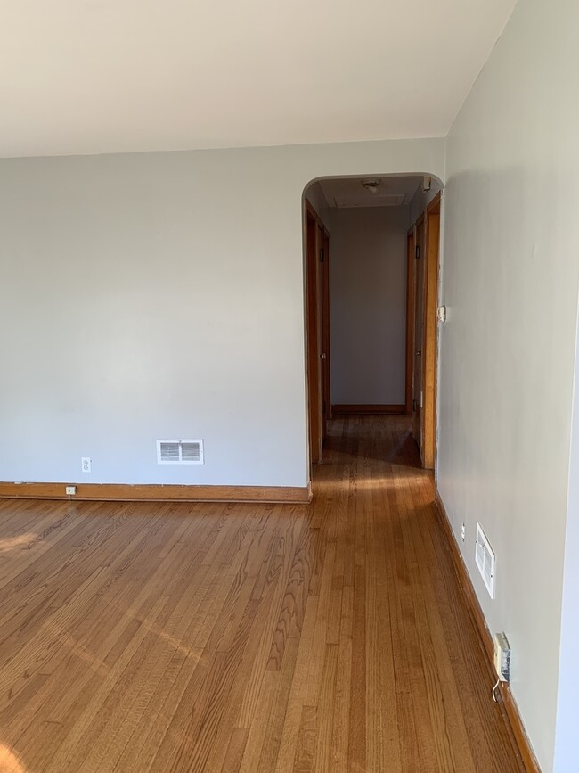 Building Photo - 2513 18th Ave